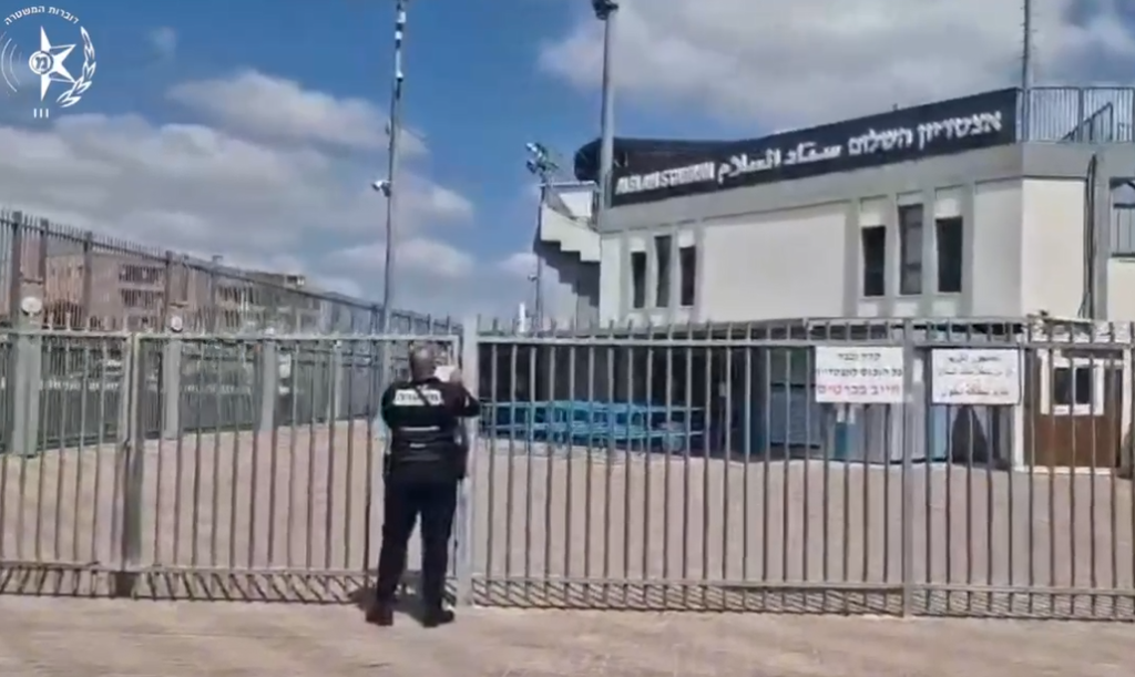 שני שב"חים מג'נין הועסקו במגרש כדורגל