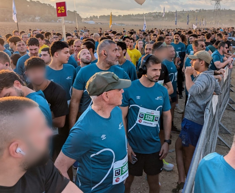 לוחמי ומפקדי צה"ל במירוץ בשביל הבנים