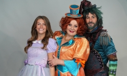 חנה לסלאו תככב בחנוכה במחזמר כובע הקסמים