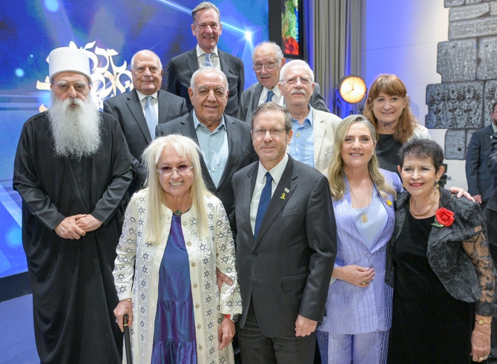 עיטור הנשיא למוטי מלכא