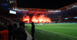 מעצרים במשחק בית