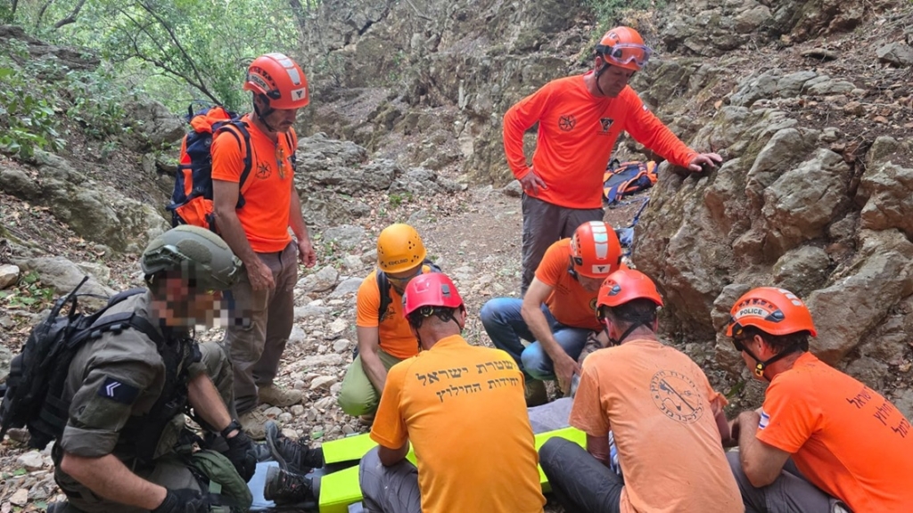 חולצה פגועת ראש מנחל יגור