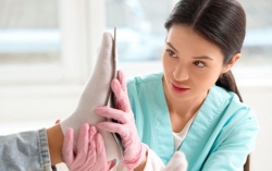 בשורה לתושבי חיפה והכרמל: הטיפול האורטופדי המקצועי שמשנה את צורת ההליכה שלכם