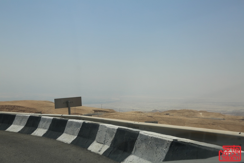 עלו לאוטובוס נוסעים וירו באדם