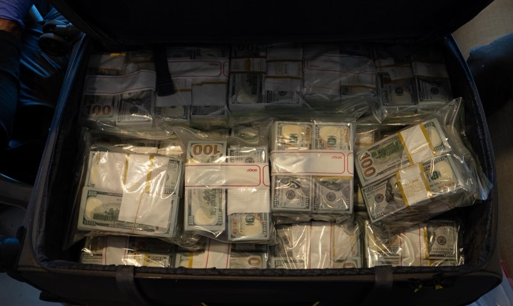 מיליוני הדולרים והסמים שנתפסו