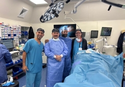 השתלת אלקטרודה להפחתת כאבי ראש כרוניים