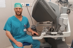 טפיל מסתורי תקף אם צעירה