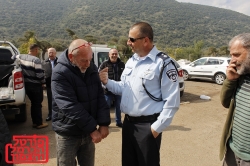 מנהל פנה לאנואר תעצור אותי