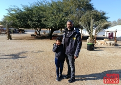 גבר הבעלים של חאן ספינת המדבר