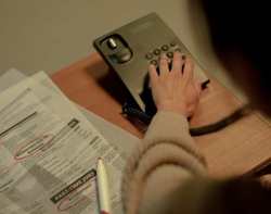 מה ההבדל בין גיוס עצמאי לפנייה לחברות השמה ומתי עדיף לפנות למקצוענים?