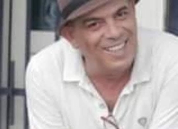  لِيَوْمٍ واحِدٍ أَكُونُ طِفْلًا