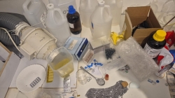 סטודנט לכימיה ייצר תרופות מסוכנות בניגוד לחוק