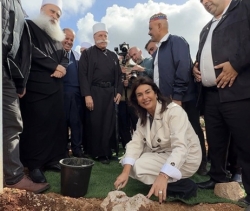 הונחה אבן פינה לכיכר בית המורשת ביאנוח ג'ת