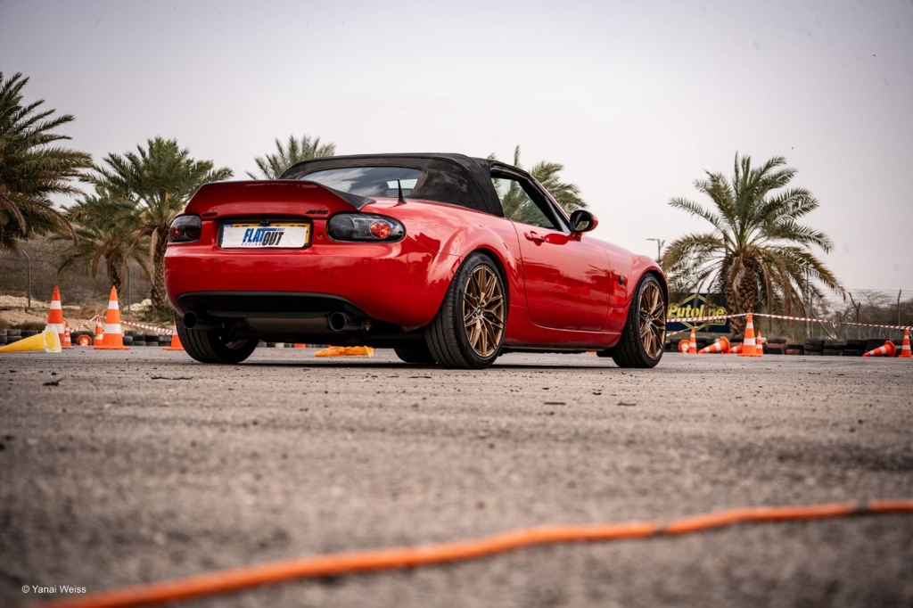 מרוץ מכוניות ראש בראש