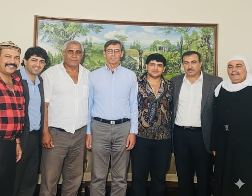 בני בגין בחיק משפחת מקלדה