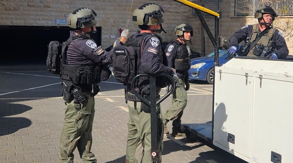 חבלני המשטרה סיימו טיפול בזירה באזור הכרמל