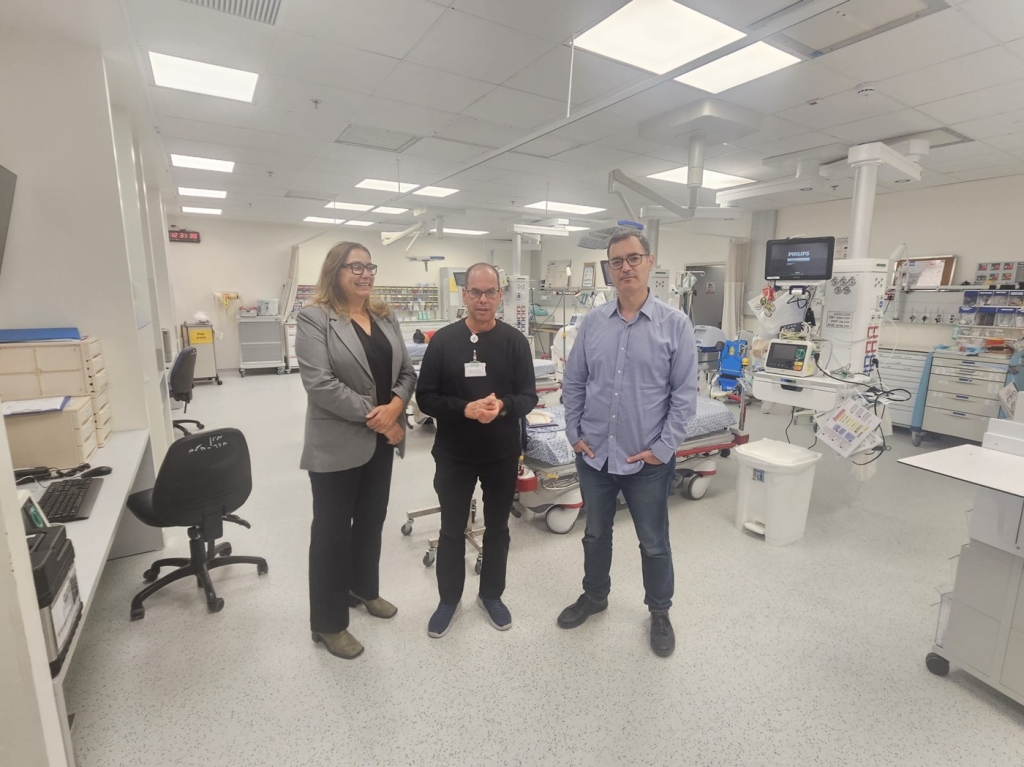 משה בר סימן טוב ביקור בבני ציון בחיפה