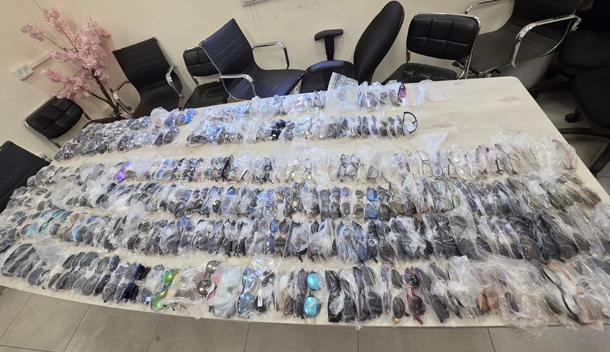 כשהוא במעצר בית פרץ לאופטיקה וגנב משקפיים