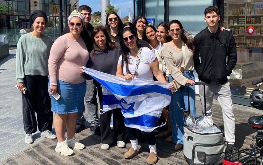 מחבקים את התלמידים בשטח