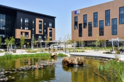 חברת Theranica שוכרת בפארק העסקים קיסריה