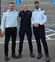 אנשי ההצלה והמשטרה