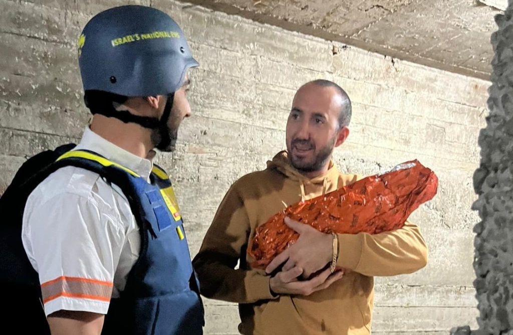 נולד תחת אזעקות