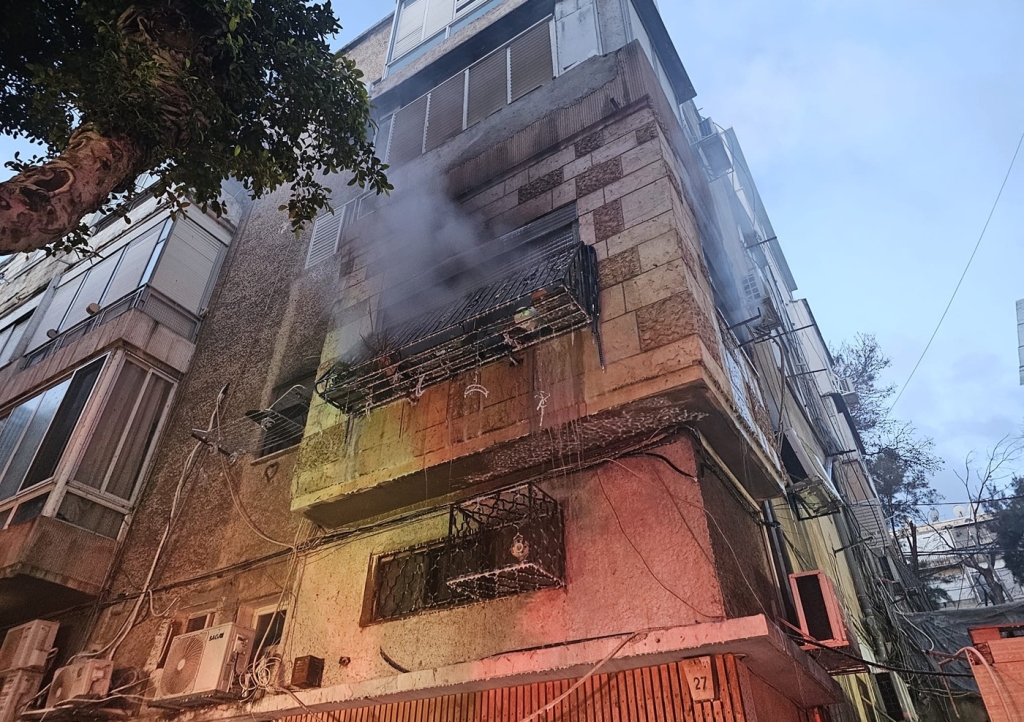 נפגעים בשרפה במבנה מגורים בחיפה