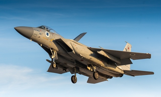 למעלה מ-800 מטסי תקיפה ו-16,000 חימושים