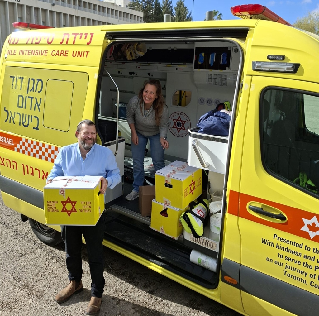 מתנדבי מד"א ארזו וחילקו 500 חבילות מזון