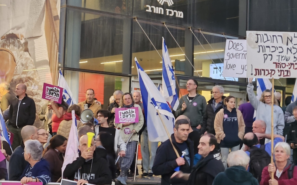 מוחים בזמן מלחמה