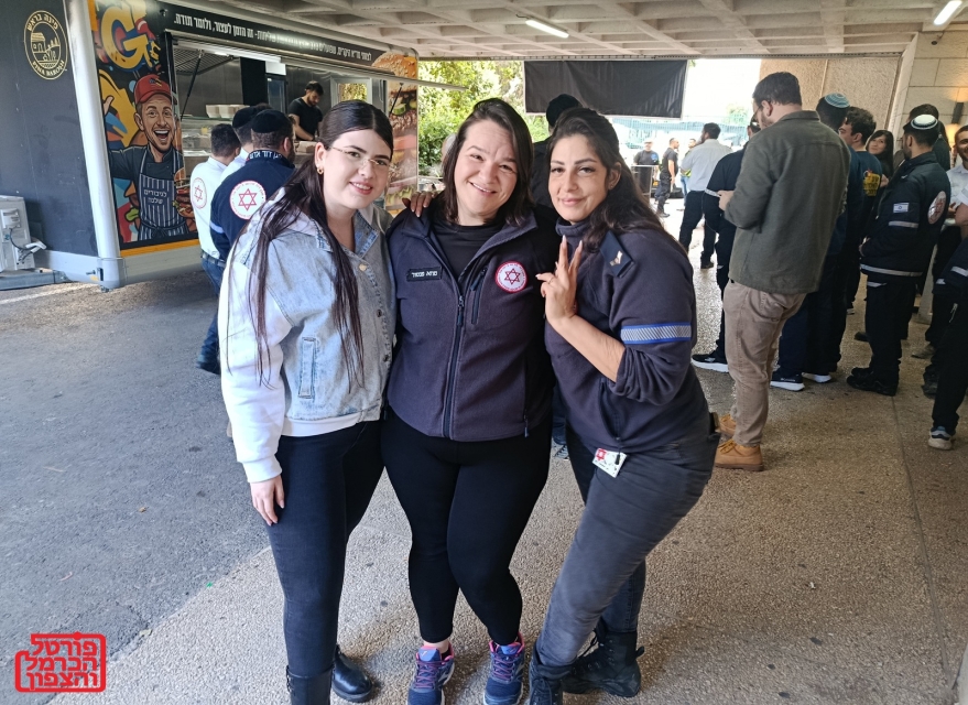 שרית עיני מהא מנסור ומעין זיס