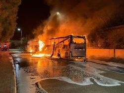 2 אוטובוסים עלו באש סמוך לחצור הגלילית