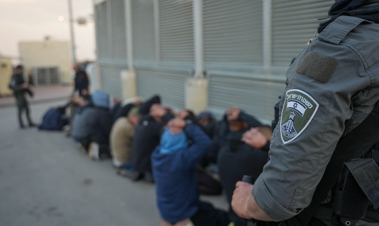 בתוך משאית זבל נתפסו 33 שב"חים