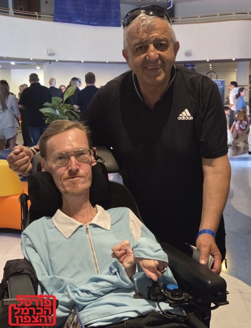 אלכס פרידמן יחד עם אבו בגין ליכוד