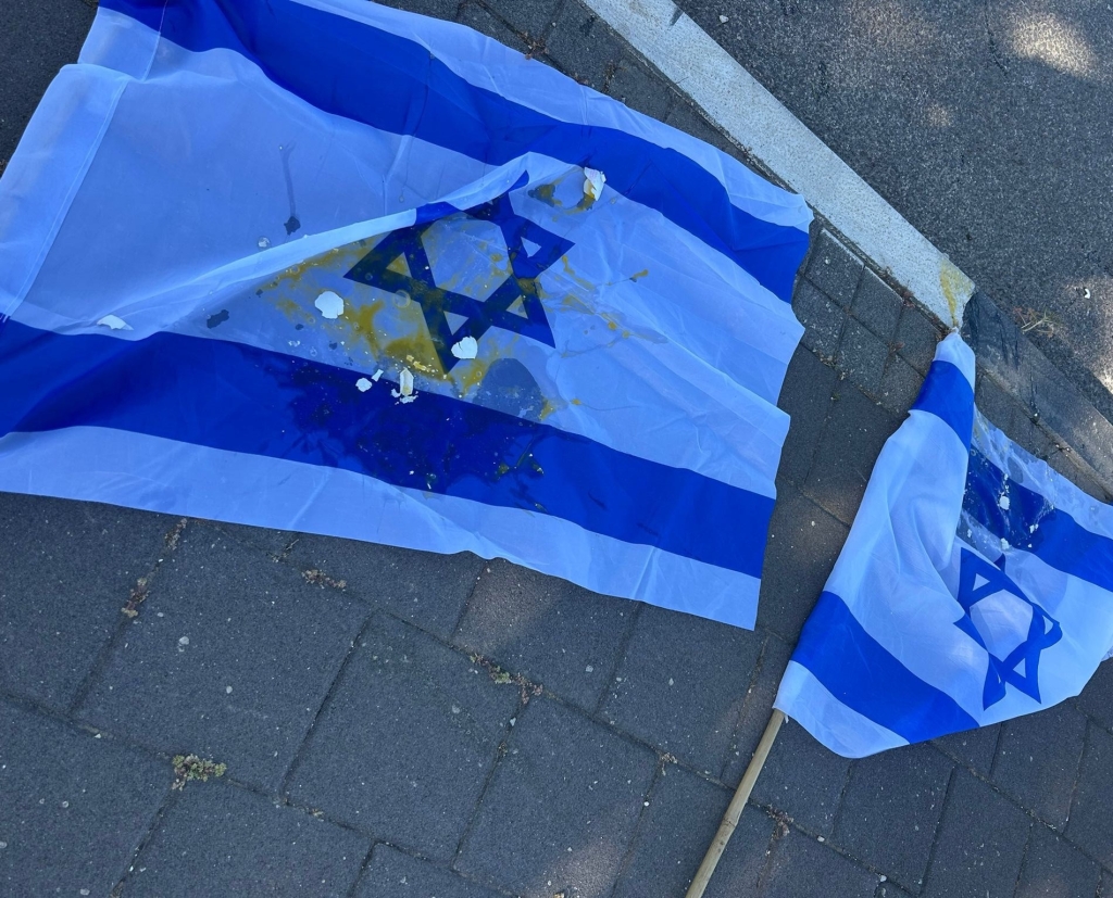 בני נוער מאליקים תקפו מפגינים בגשר