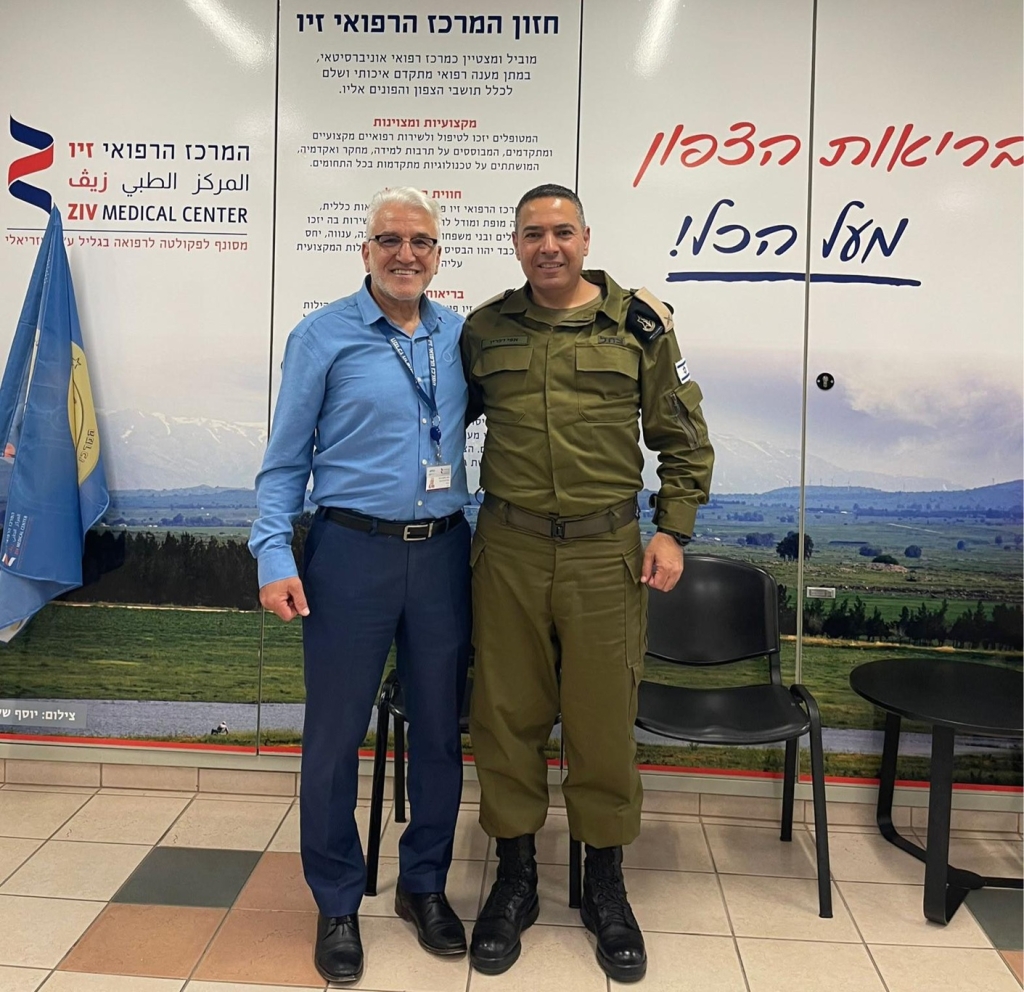 דובר צה"ל אפי דפרין ביקר פצועים במרכז הרפואי זיו