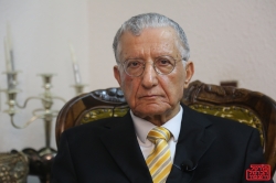 بين سياسة الحرب وحرب السياسة