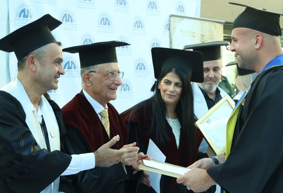 הוענק לפרופ' רנדה ח'יר עבאס דרגת Full Professor