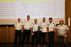 רוג'ה אטלן וחגי קולטון מתנדב מצטיין מרחב כרמל של מד
