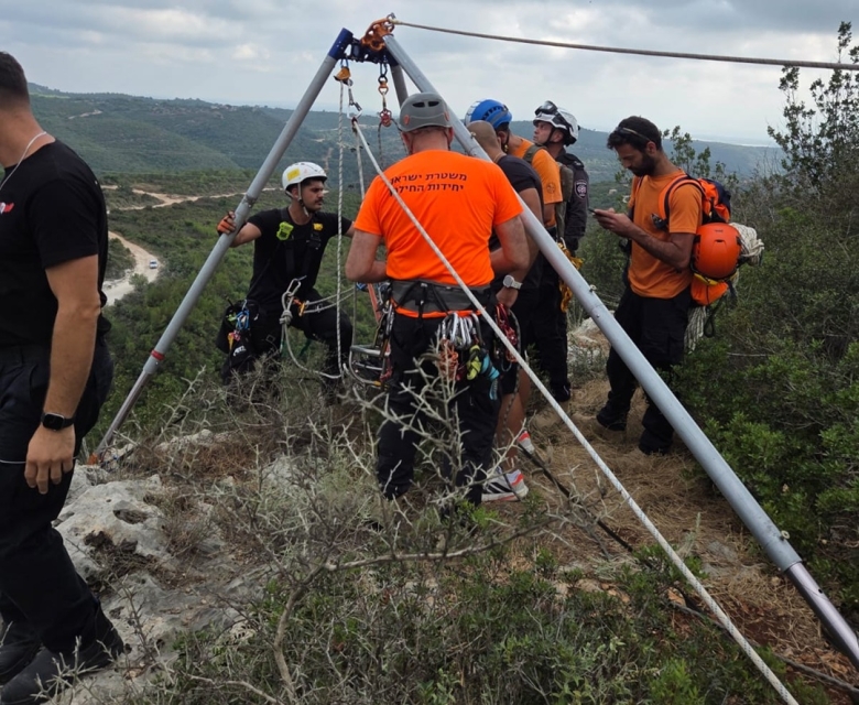 חילוץ מורכב מרכב שהידרדר בפארק הכרמל 