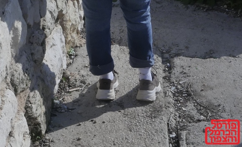התחזתה לגבר וניהלה קשרים עם נשים