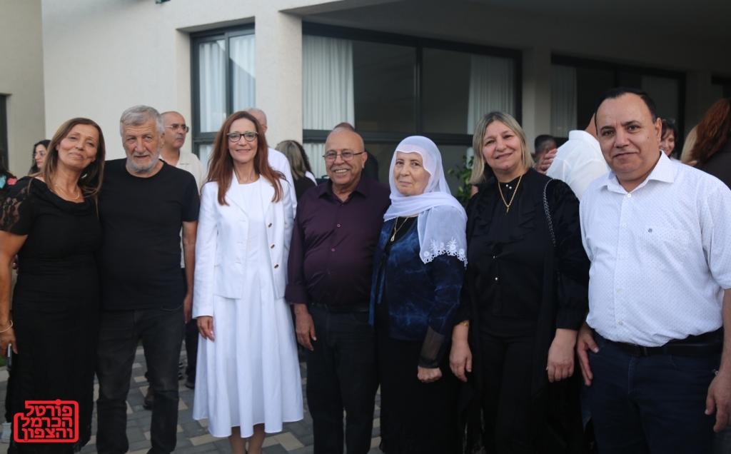 זה יותר גדול ממבנה לבית ספר בדליה