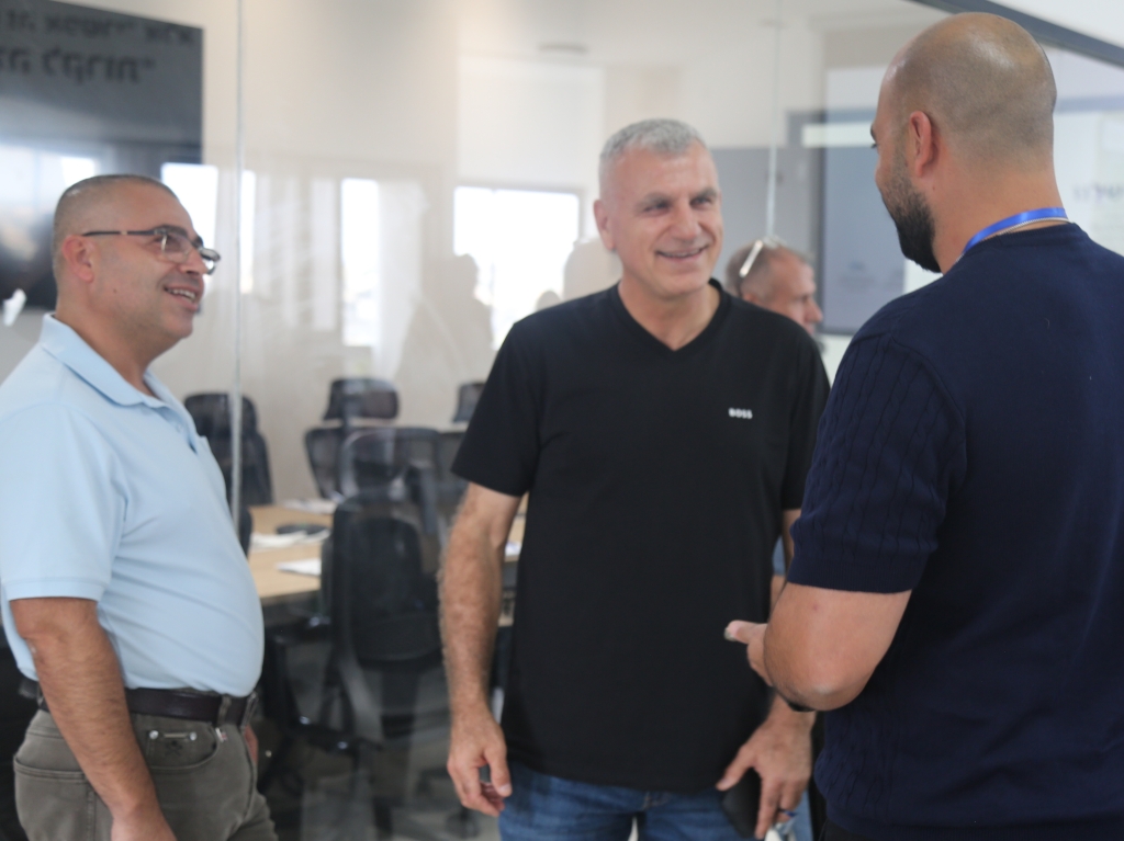 אנשים שמובילים חדשנות