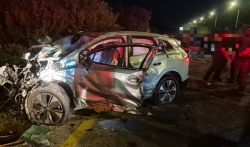 הרוג ופצועה בינוני בתאונה בין שלושה כלי רכב בכביש 762