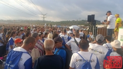 המונים במרוץ בשביל הבנים