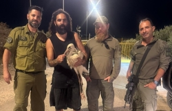 מחלצים חסידה שנפגעה