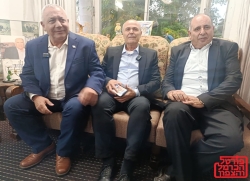 איזנקוט בסלון של יוסף נסראלדין ז