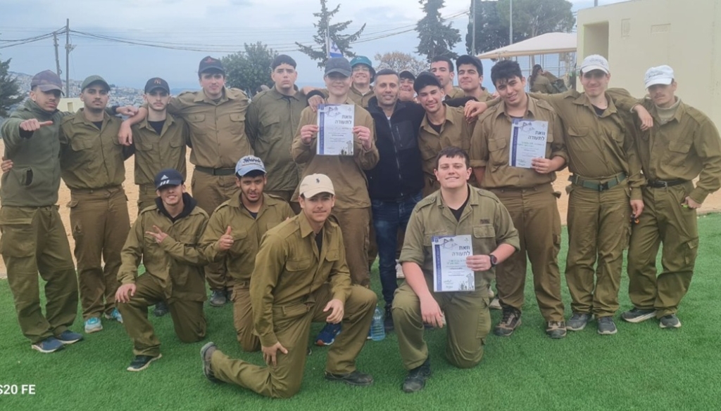 אמית קנדי עכו המוביל בארץ בגיוס תלמידיו לצה"ל