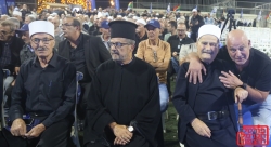 דרור לובנוב מחבק את שייח' גדעון עבאס